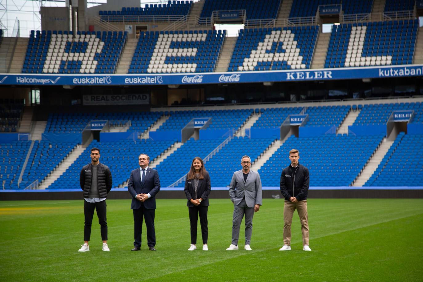 Fotos: Loreak Mendian y la Real Sociedad, juntos hasta 2023