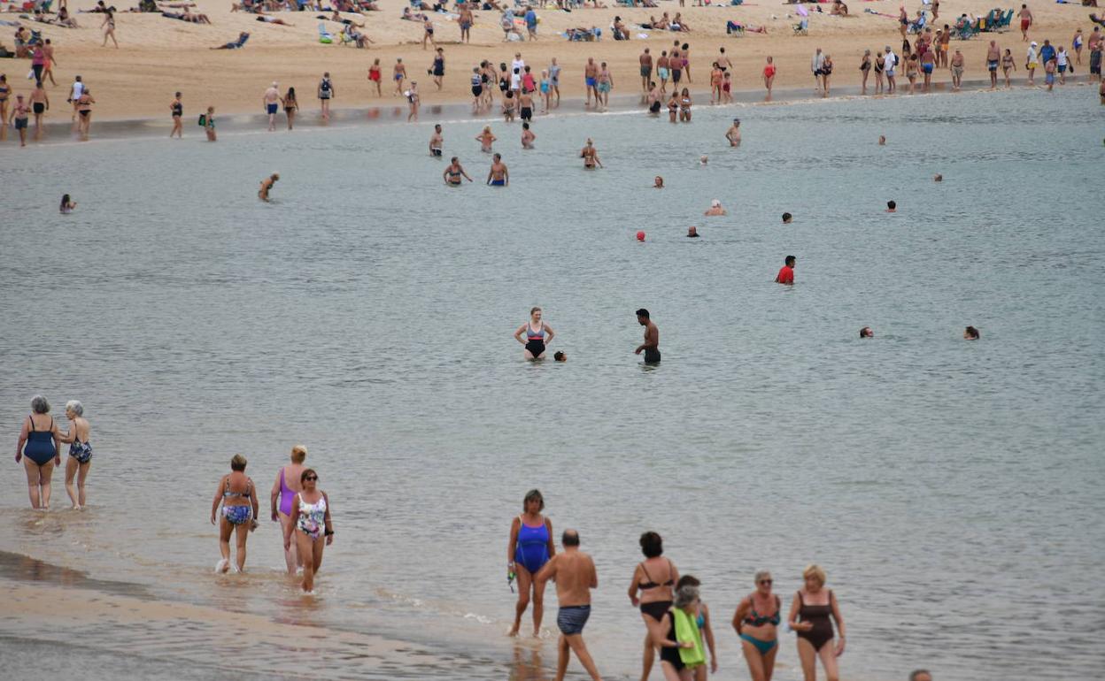 San Sebastián: Más rescates y suciedad en las playas este verano