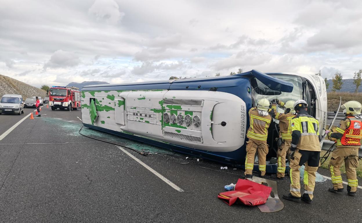 Ek autocar accidentado.