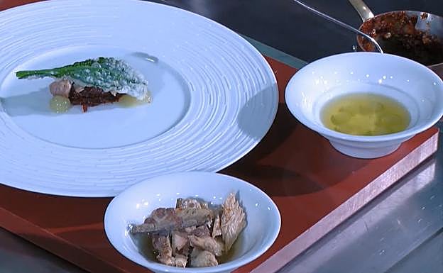 Receta de caballa con tomate de Israel Ramos