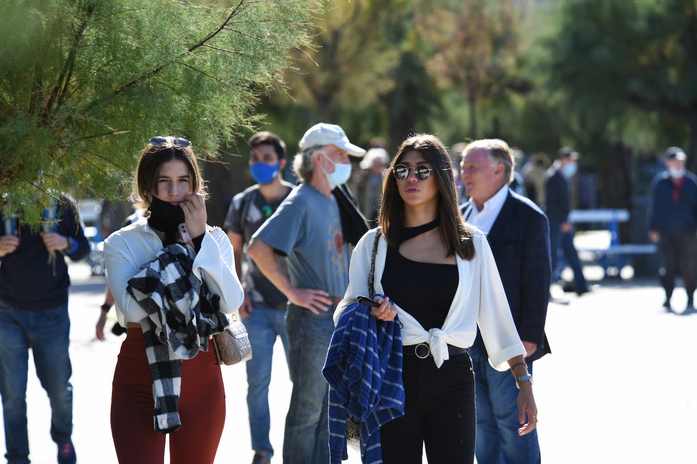 Fotos: Sol y cielos despejados en el primer día tras el fin de la emergencia sanitaria
