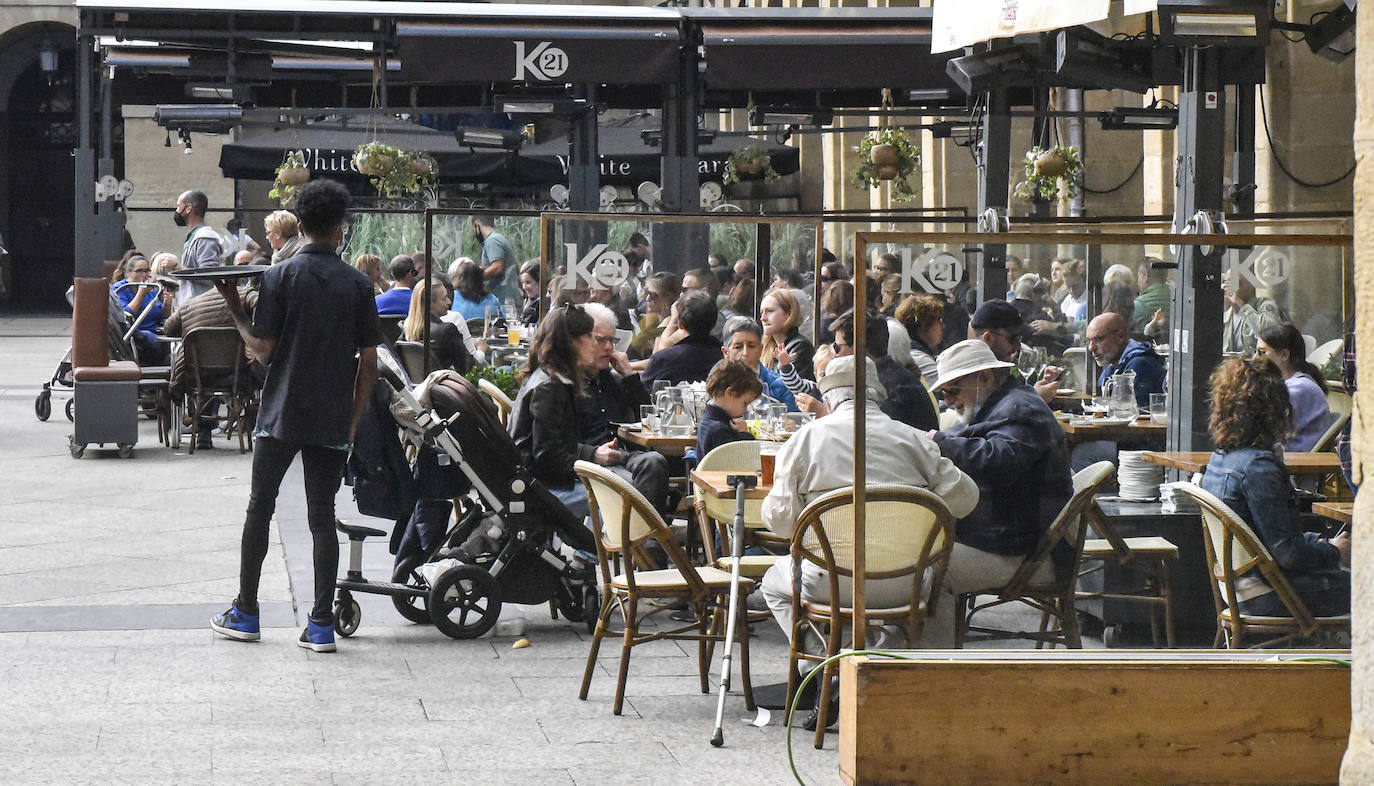 Fotos: Turistas llenan las calles y la hostelería de Gipuzkoa