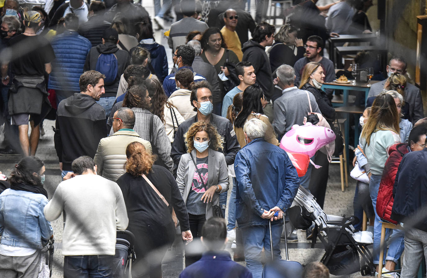 Fotos: Turistas llenan las calles y la hostelería de Gipuzkoa