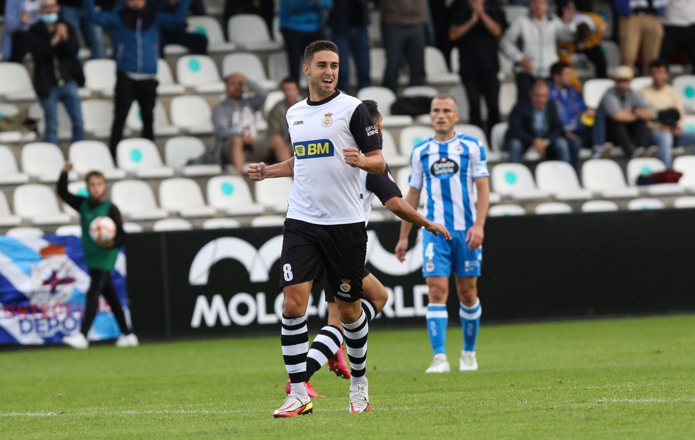 Fotos: Un Real Unión muy bravo bate al Depor