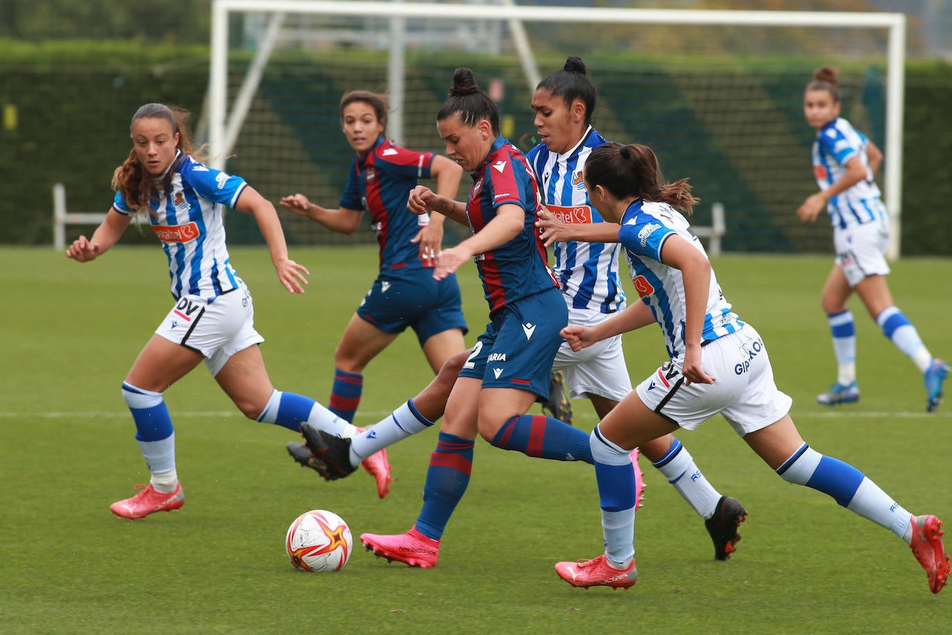 Fotos: La Real pierde su condición de invicta tras caer ante el Levante