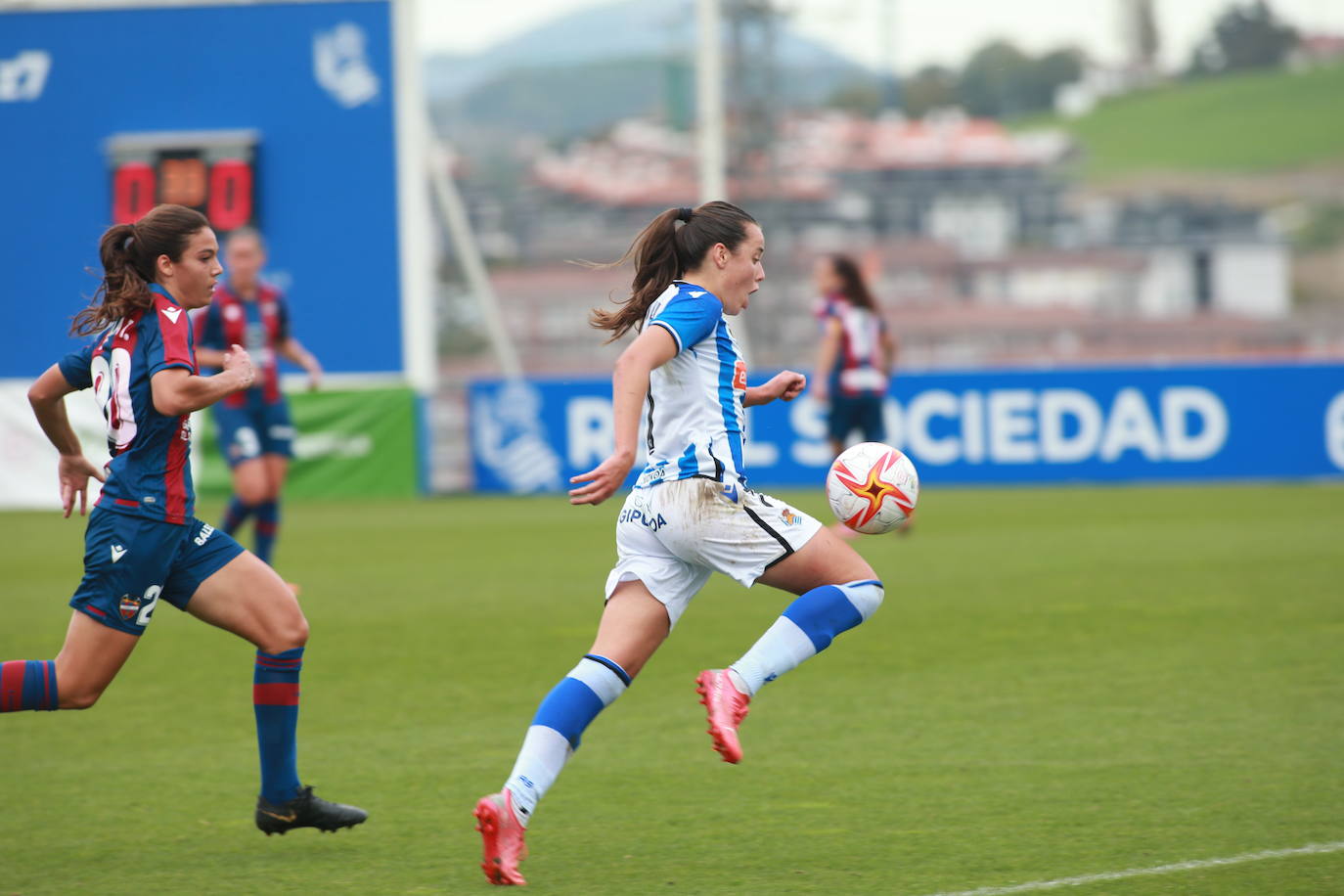 Fotos: La Real pierde su condición de invicta tras caer ante el Levante