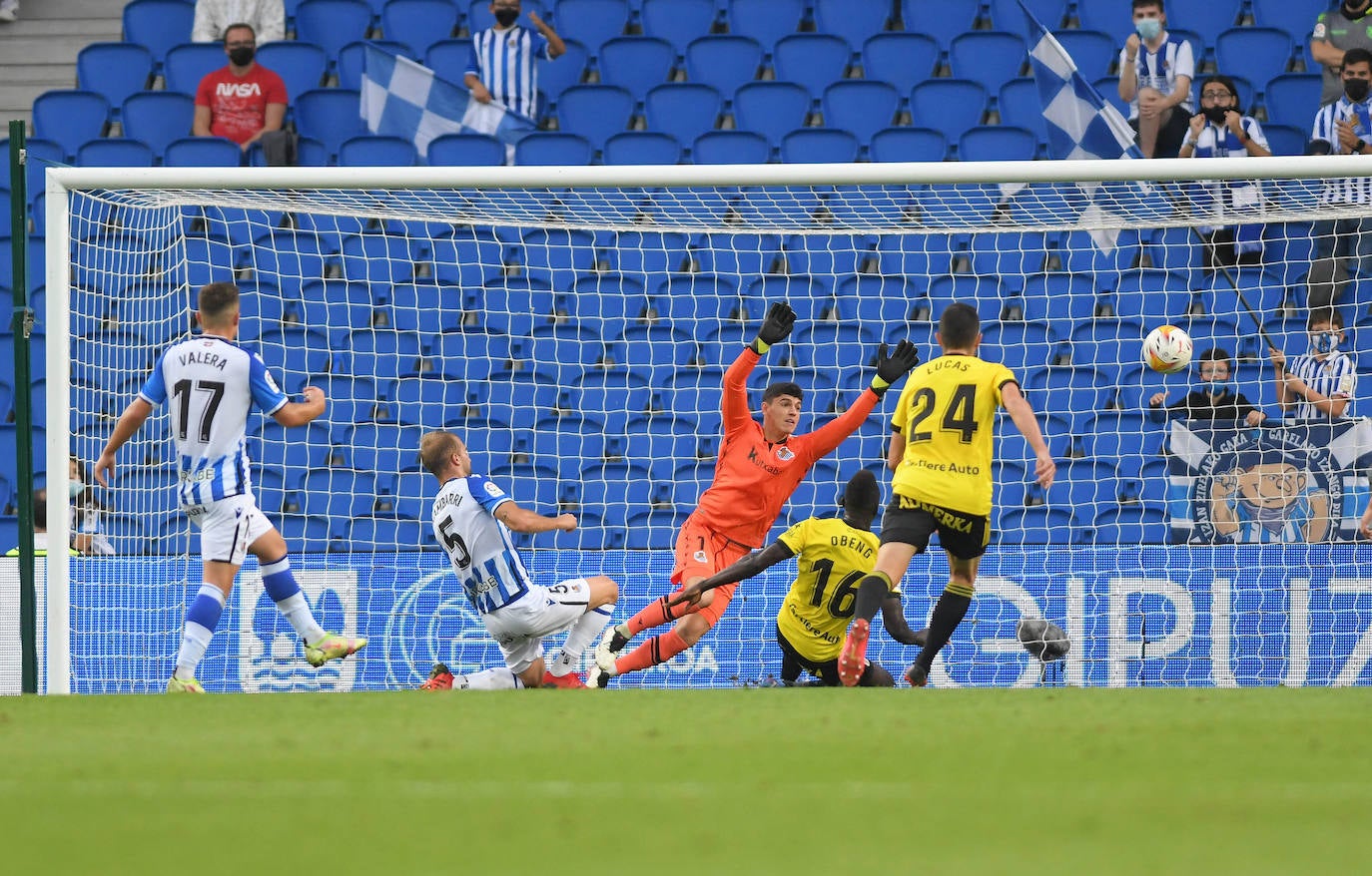 Fotos: Las mejore imáganes del partido entre la Real Sociedad y el Oviedo