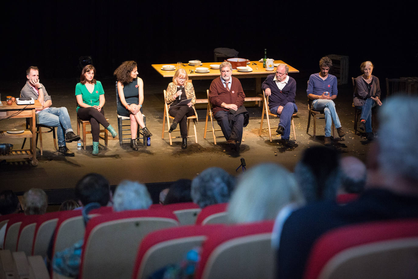 Fotos: Teatro documental en Irun sobre la violencia en Euskadi