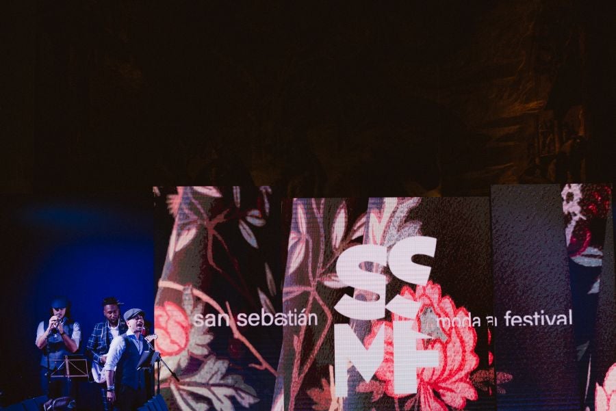 Fotos: Desfile en Aldabaldetreku