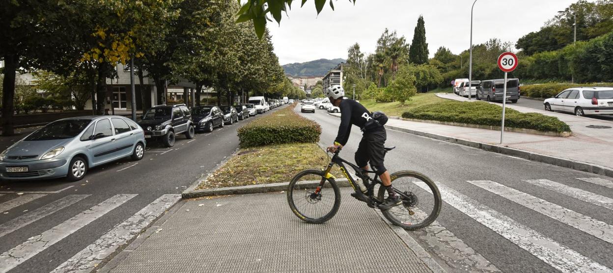 La reurbanización de Paper Kalea se realizará desde las rotondas de la calle Berazubi y de Iurramendi. 