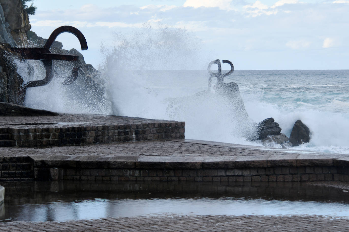 Fotos: Activan el aviso amarillo por galerna para esta tarde