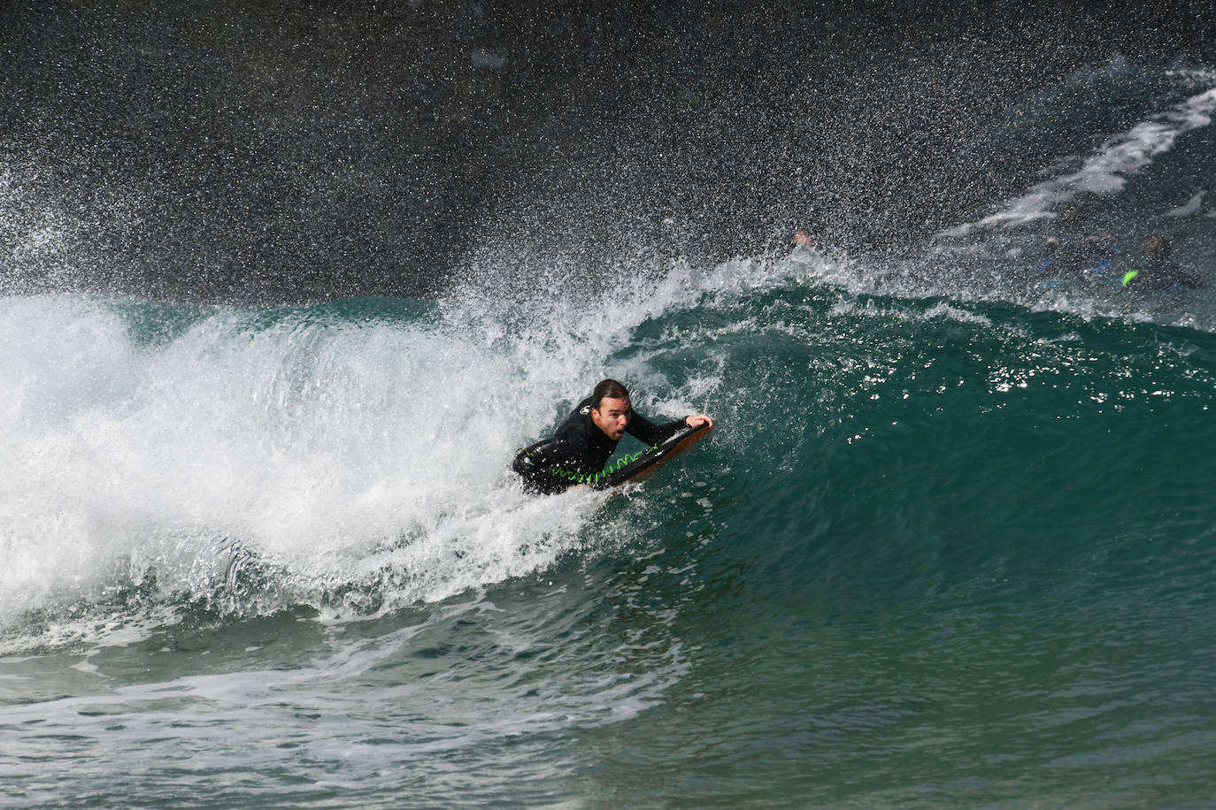 Fotos: Activan el aviso amarillo por galerna para esta tarde