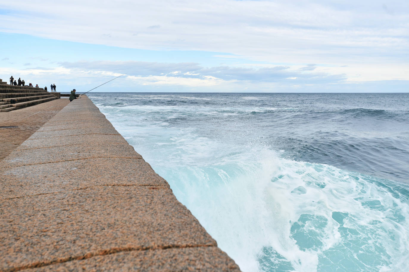 Fotos: Activan el aviso amarillo por galerna para esta tarde