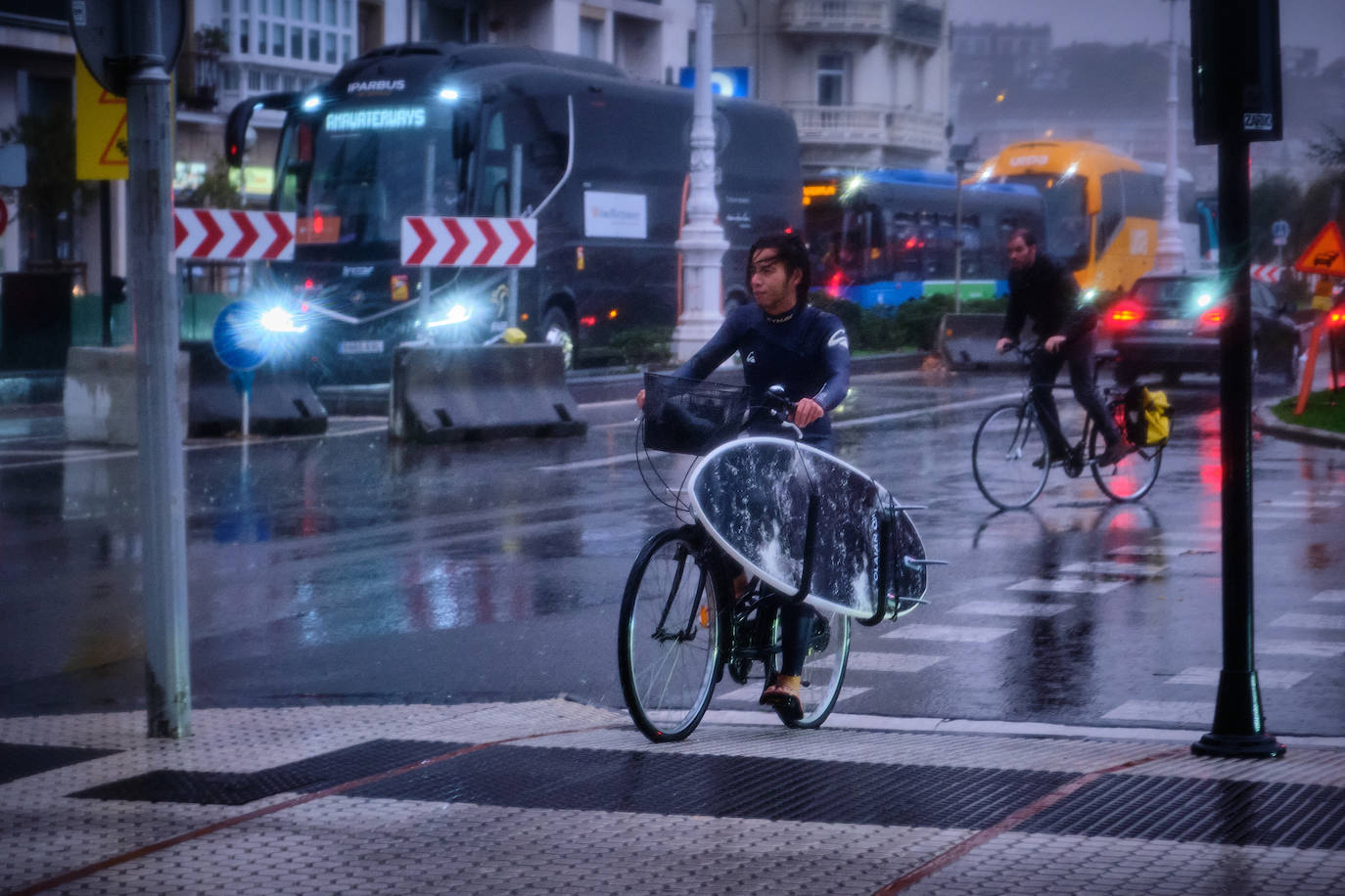 Fotos: Activan el aviso amarillo por galerna para esta tarde
