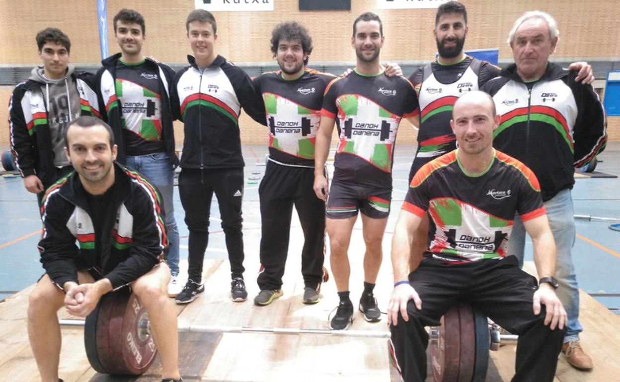 Componentes del Danok Danena que compitieron en Olaederra. 