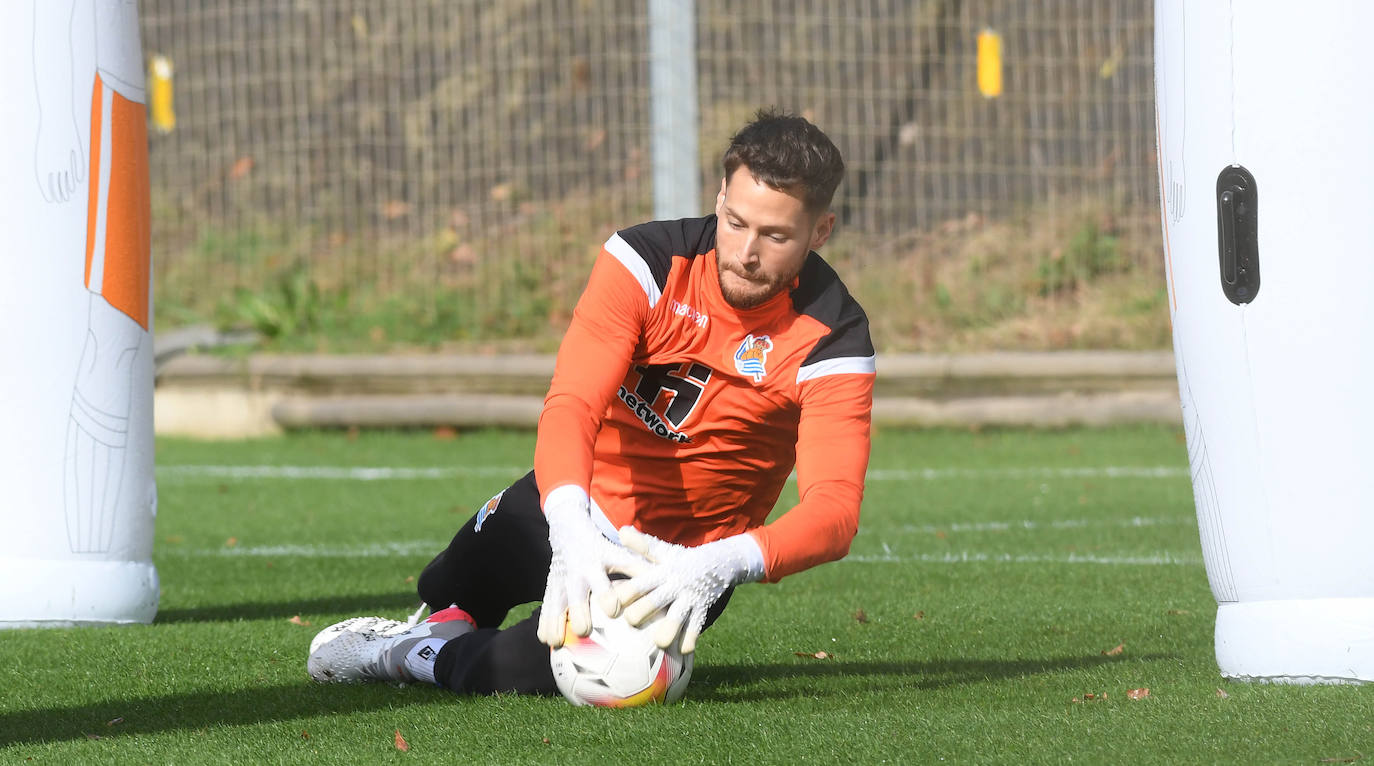 Fotos: Oyarzabal y Zubeldia, con problemas en el pubis, fuera de la lista para el Sadar