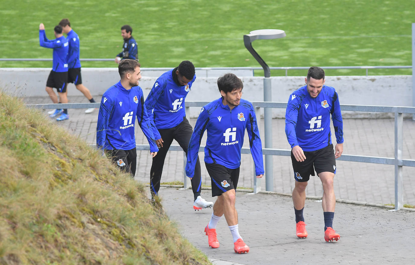 Fotos: Oyarzabal y Zubeldia, con problemas en el pubis, fuera de la lista para el Sadar