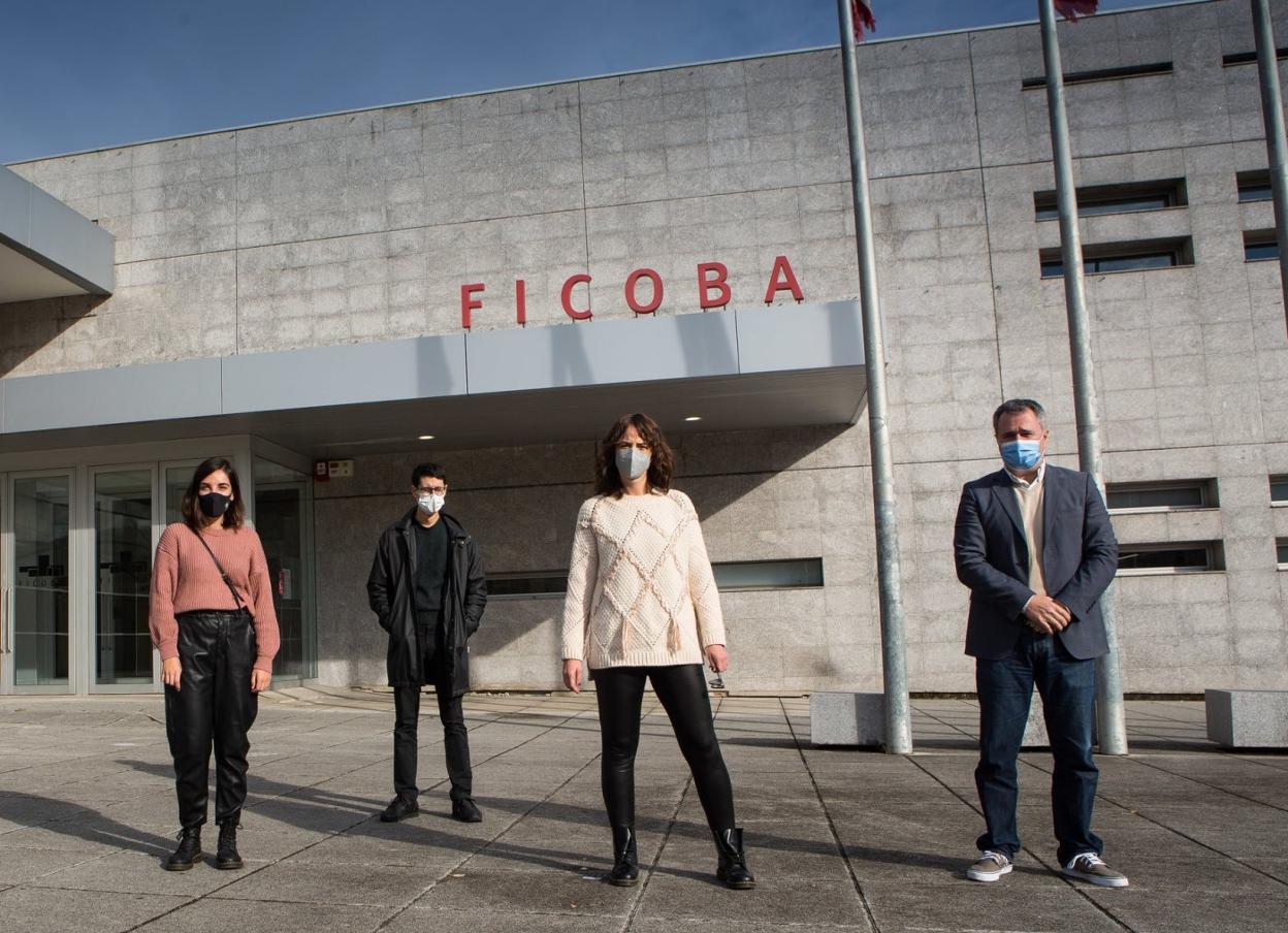 Andrea Calleja (Get in); Sebas Sallaberry (Guajira Sicodélica); la delegada de Cultura, Juncal Eizaguirre, y el gerente de Ficoba, Ander Sarratea. 