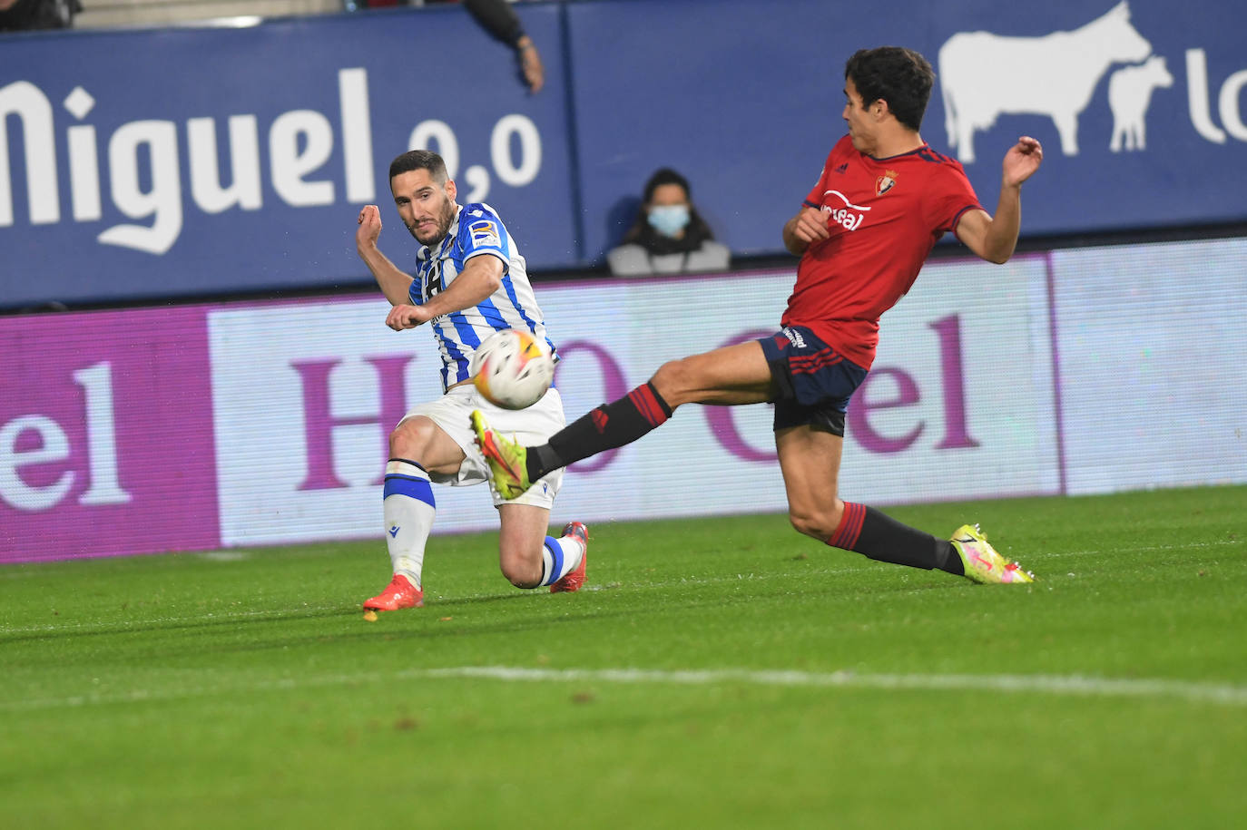 Fotos: Las mejores imágenes del Osasuna - Real Sociedad
