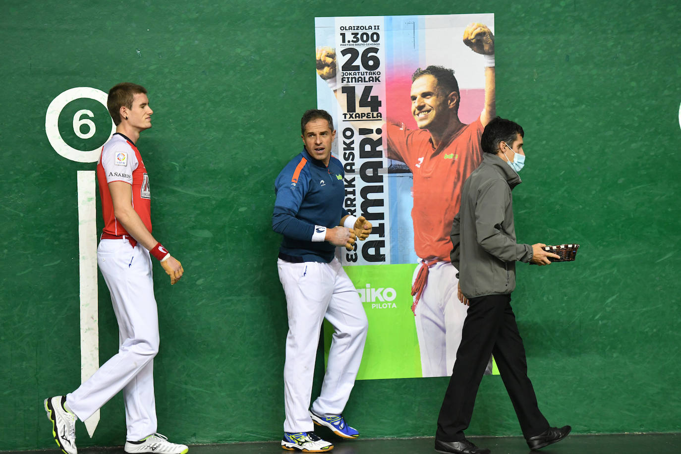 Fotos: Lleno para despedir a Olaizola en Beotibar
