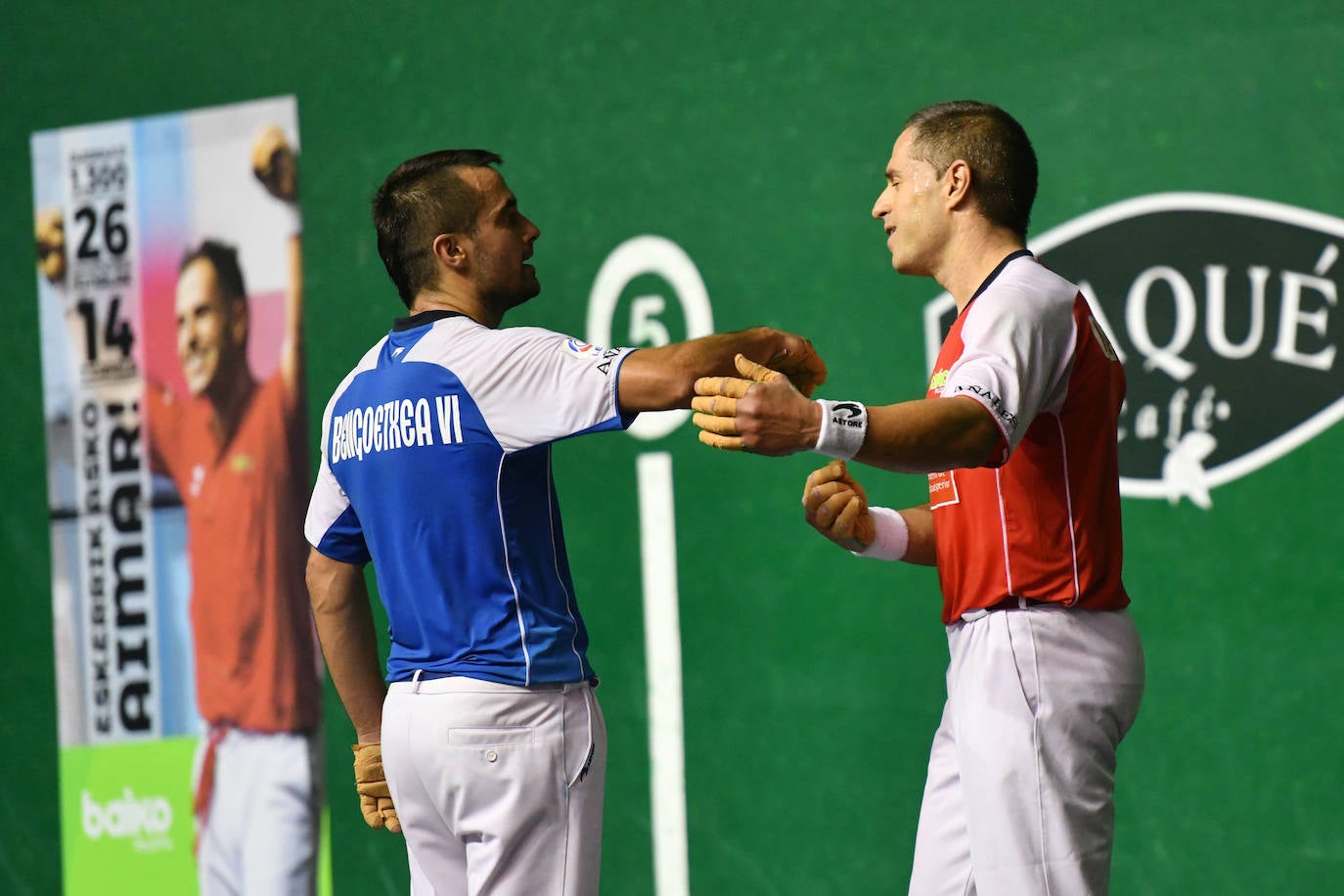 Fotos: Lleno para despedir a Olaizola en Beotibar