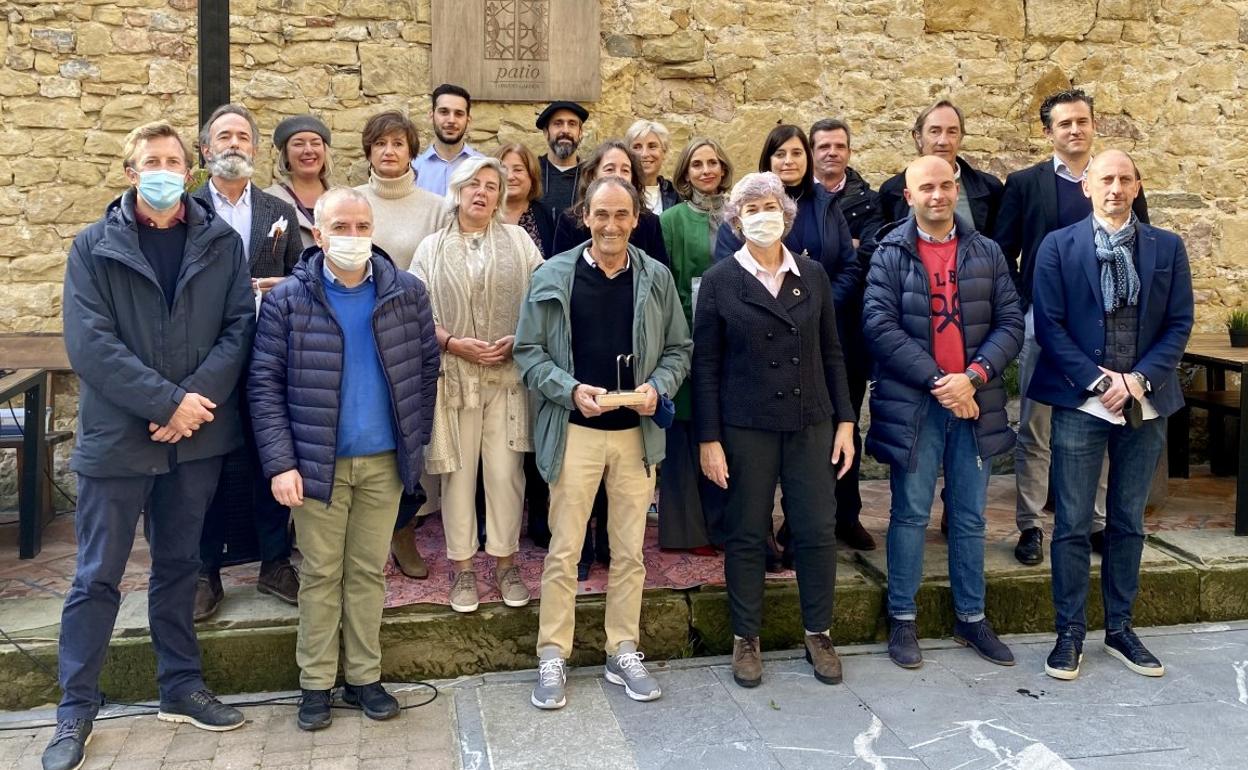 El Convent Garden acogió el homenaje al hotel Niza, al que asistieron representantes municipales, entre otros. 
