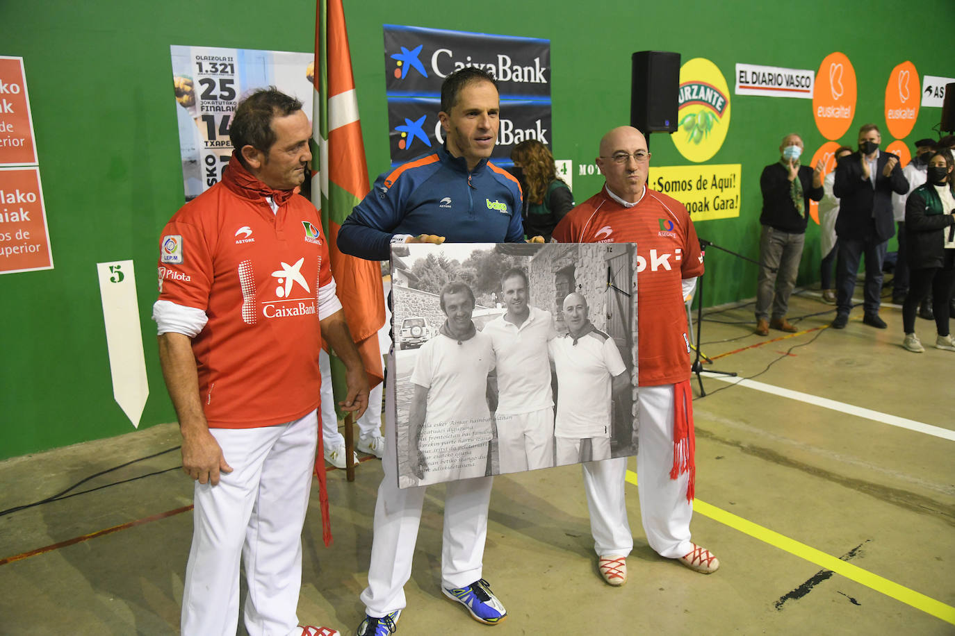 Fotos: Aimar Olaizola se despide de la pelota en Goizueta