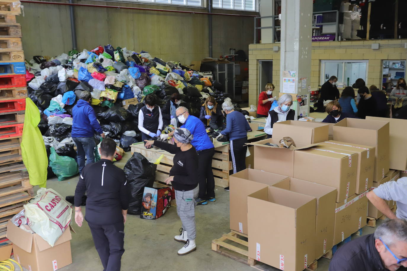 Fotos: Zapatos para 100.000 refugiados