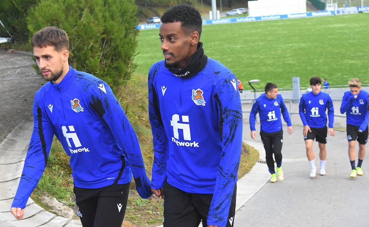 Alexander Isak en un entrenamiento de la Real Sociedad.