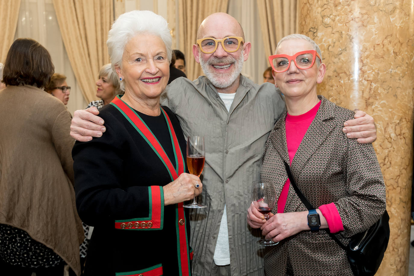 Fotos: Los rostros más conocidos de la ciudad no se pierden la Gala del Comercio donostiarra