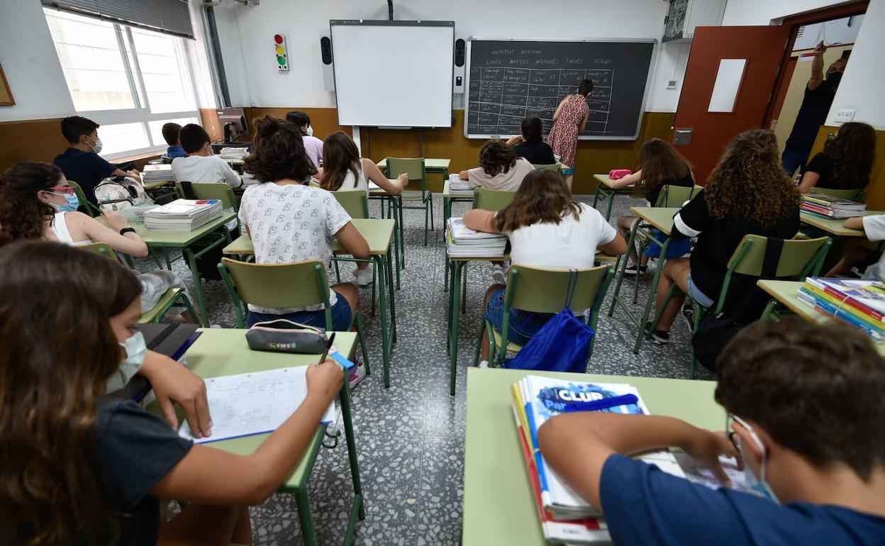 DBHko ikaslean, gelan..