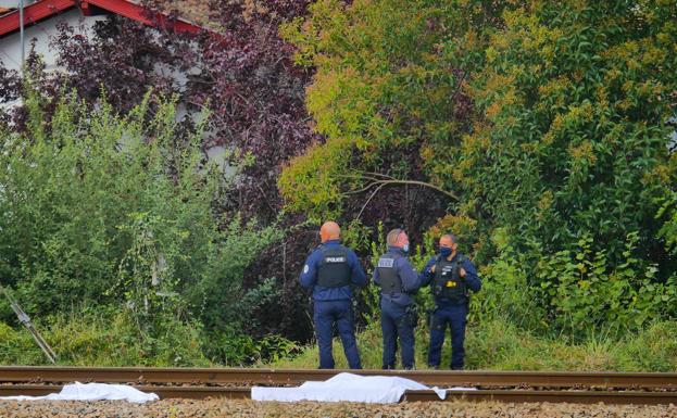 Dos jóvenes fallecieron el mes pasado al ser atropellados por un tren a la altura de Ciboure.