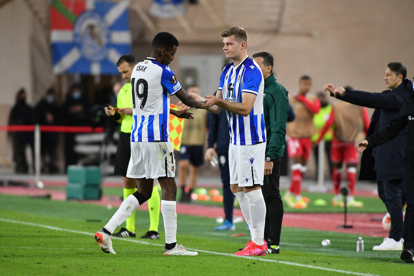 Fotos del partido entre el Mónaco y la Real Sociedad