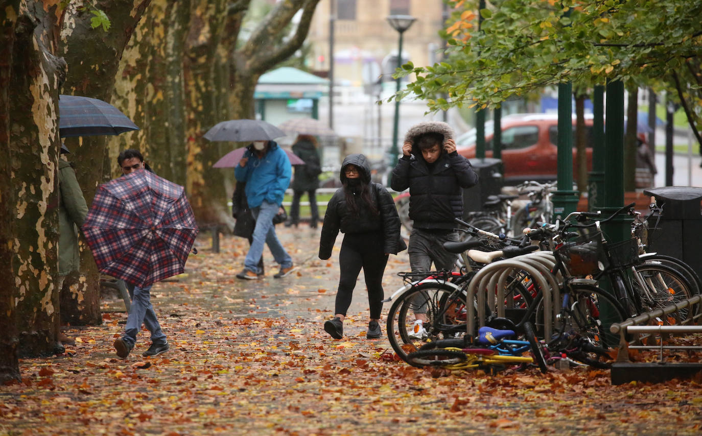 Fotos: Jornada de lluvias intensas en Gipuzkoa