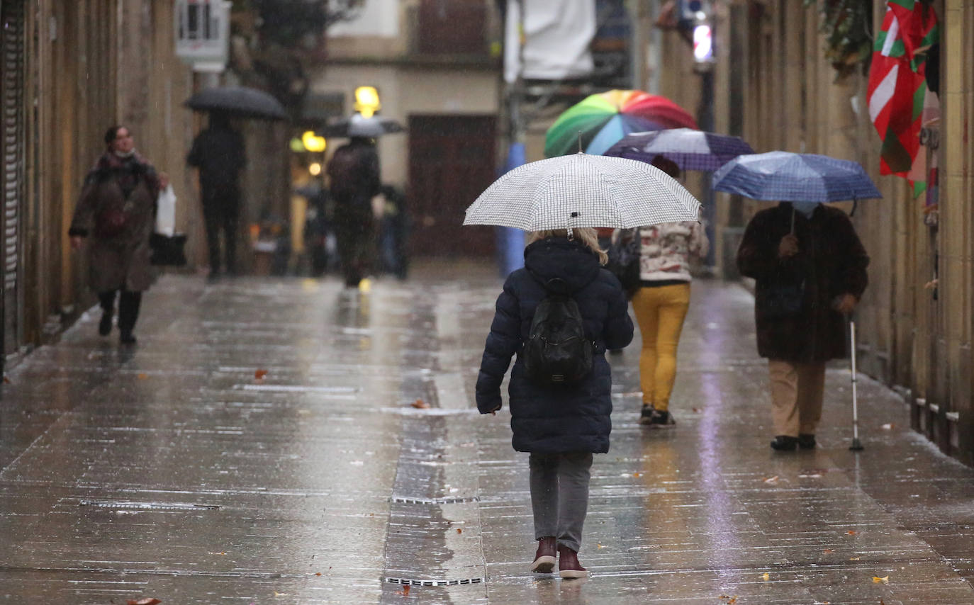 Fotos: Jornada de lluvias intensas en Gipuzkoa