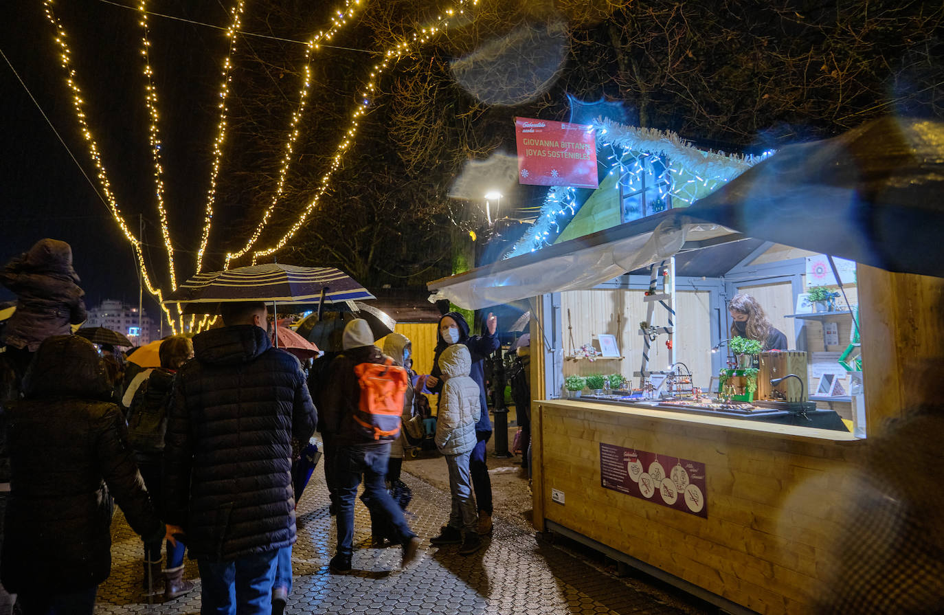 Fotos: San Sebastián enciende la Navidad