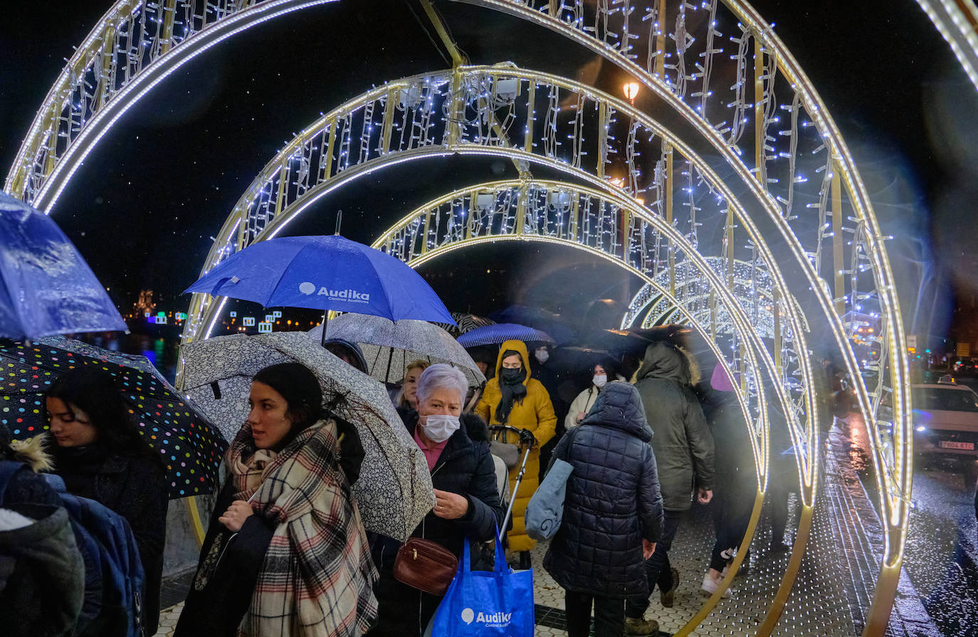 Fotos: San Sebastián enciende la Navidad
