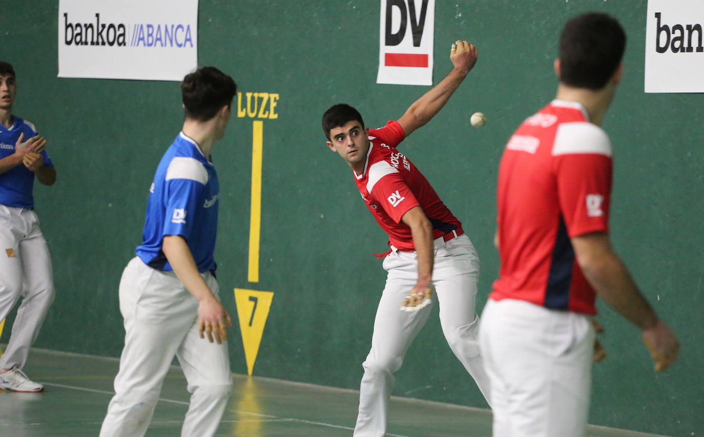 Fotos: La pegada decide en el Torneo Bankoa Abanca-DV