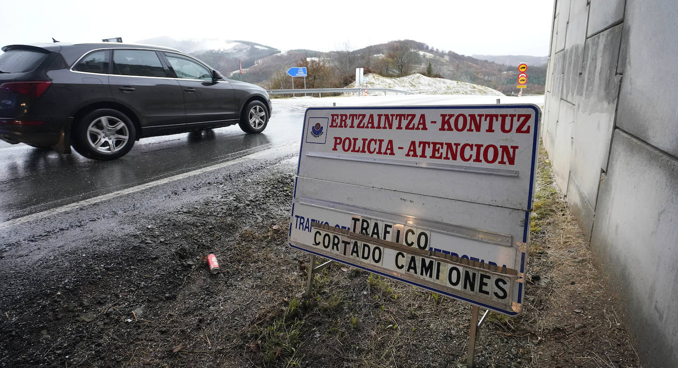 Las vías principales y un buen número de localidades del territorio han registrado fuertes lluvias