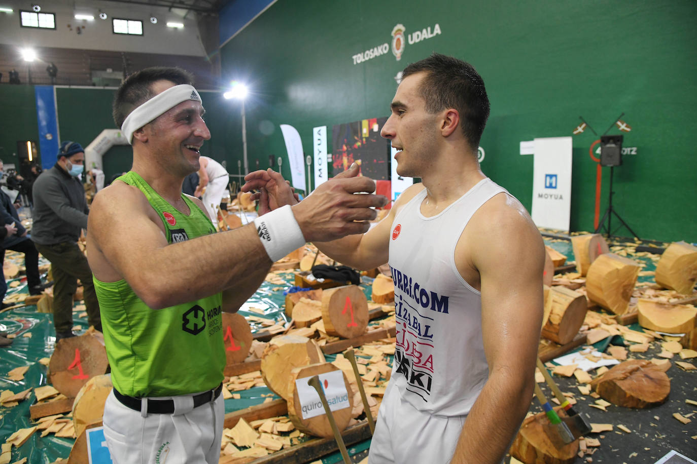 Fotos: Hodei Ezpeleta &#039;Bihurri&#039;, campeón de Euskadi de aizkolaris