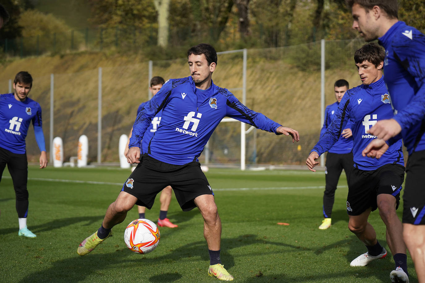 Fotos: Roberto López, Nais, Lobete y Turrientes, con el primer equipo