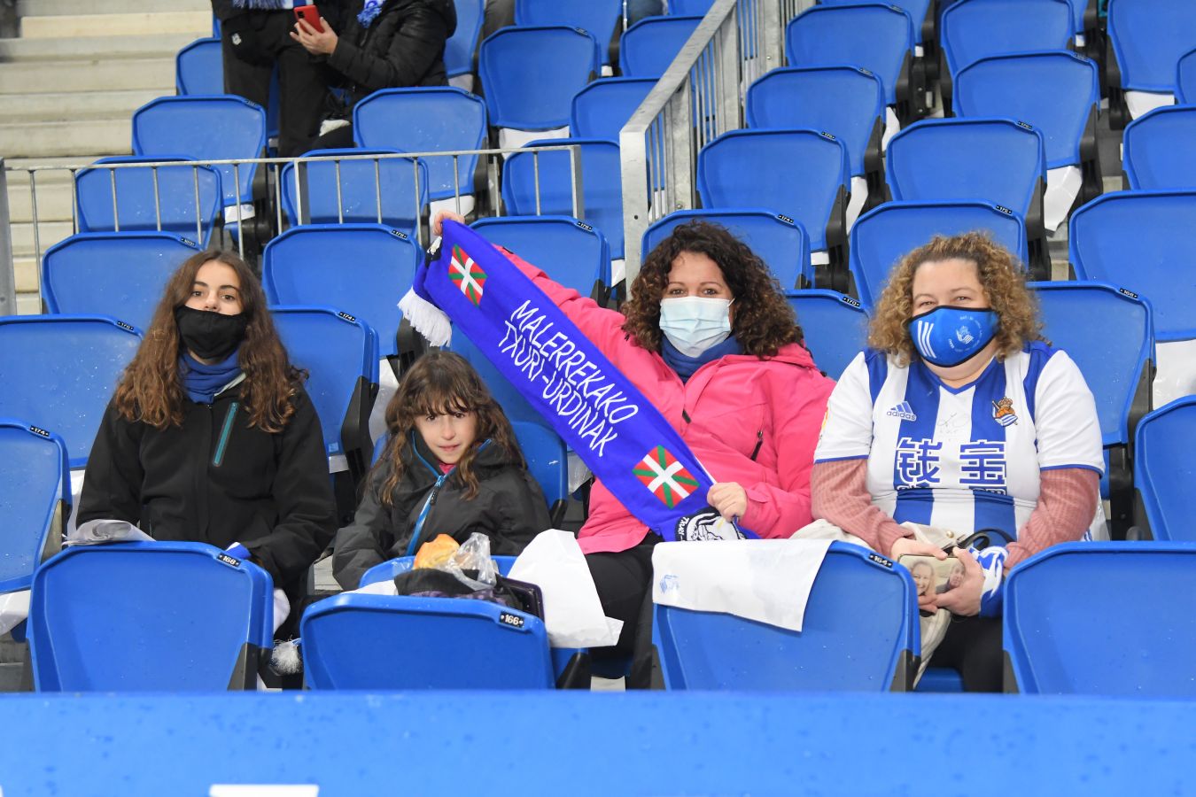 Fotos: ¿Has ido al Reale Arena? Búscate en las gradas del estadio