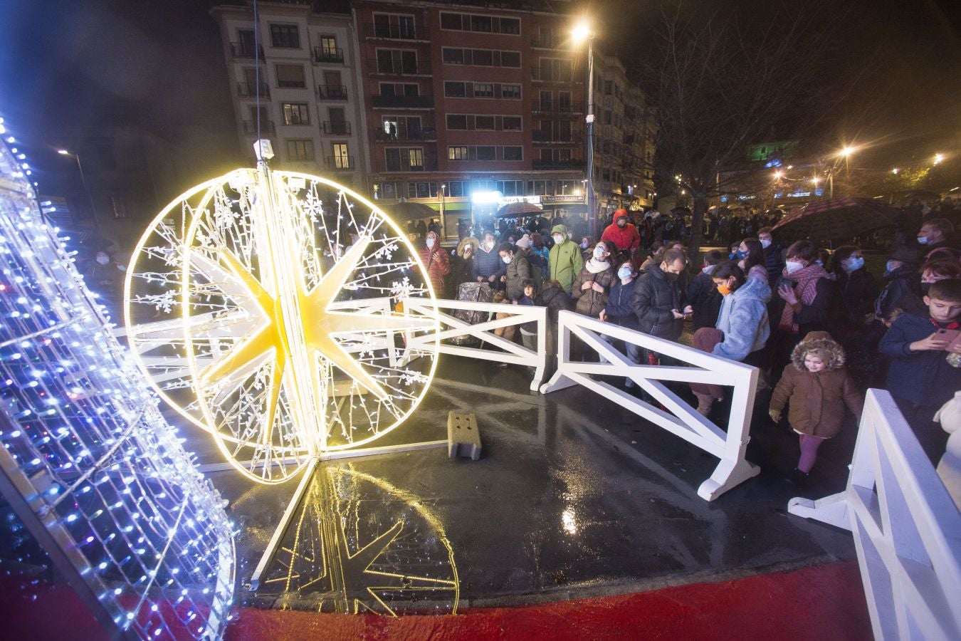 Fotos: Irun ilumina su apuesta por esta Navidad