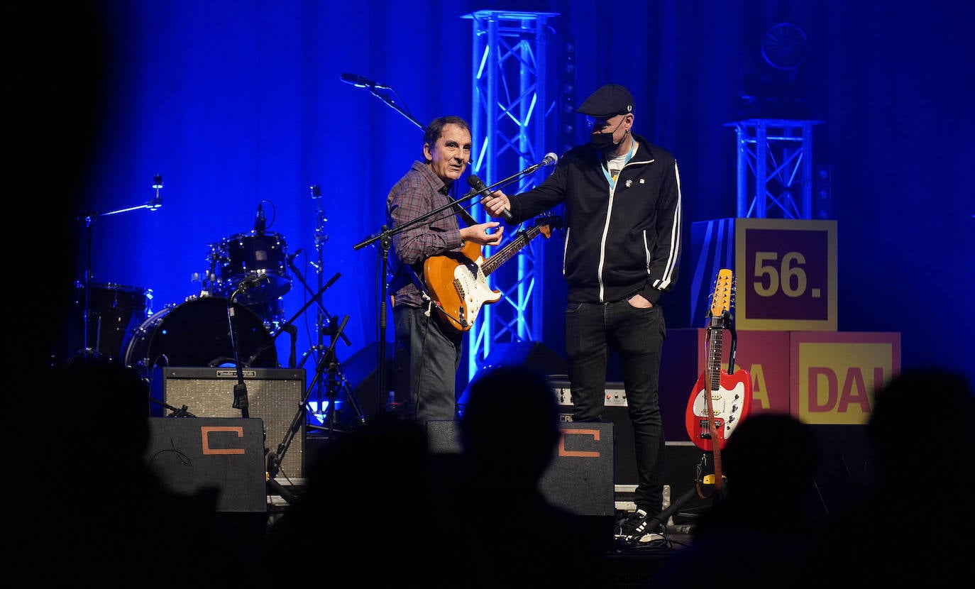 Fotos: Oskorriren kantak «maitasun handiz, baina errespetu gutxiz»