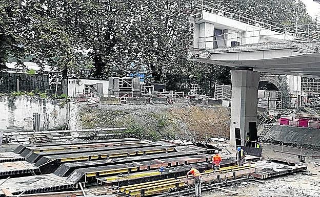 Viaducto que se construye en el tramo Hernani-Astigarraga, el último del TAV en Gipuzkoa.