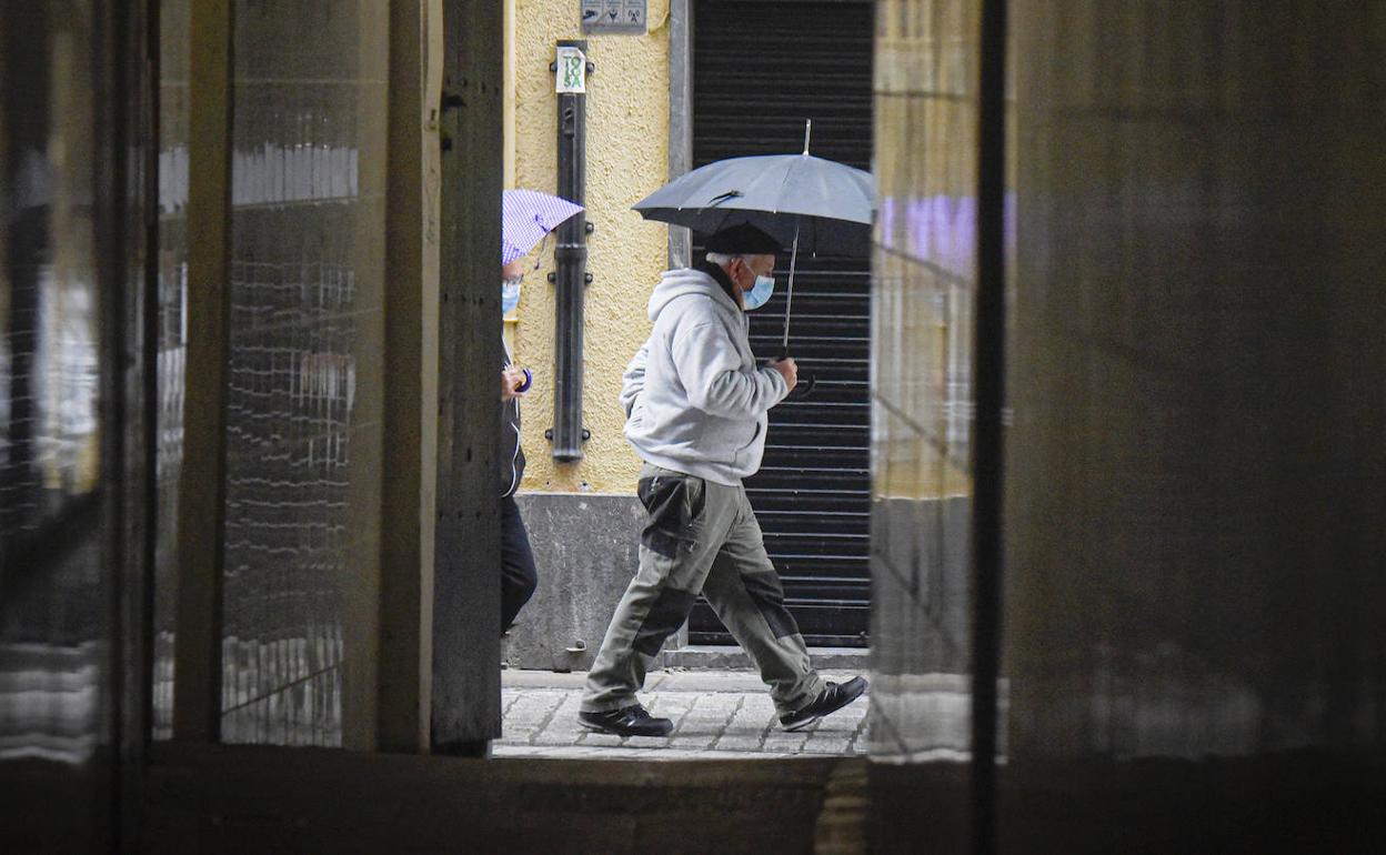 La pandemia no da repsiro y el virus sigue expandiéndose por Euskadi y, con especial fuerza, por Gipuzkoa.
