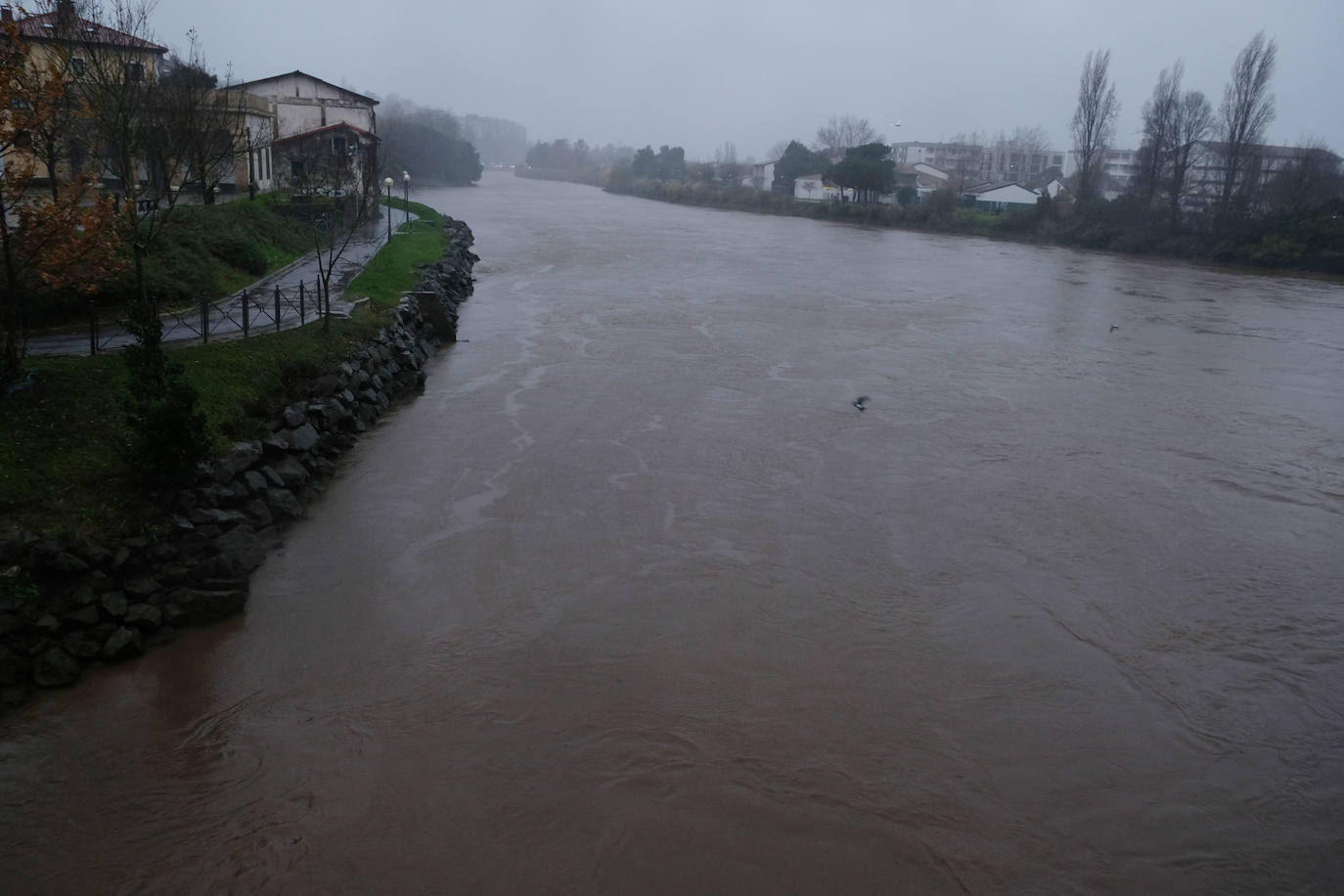 Tiempo en Gipuzkoa: Nueva jornada de lluvia, nieve y olas