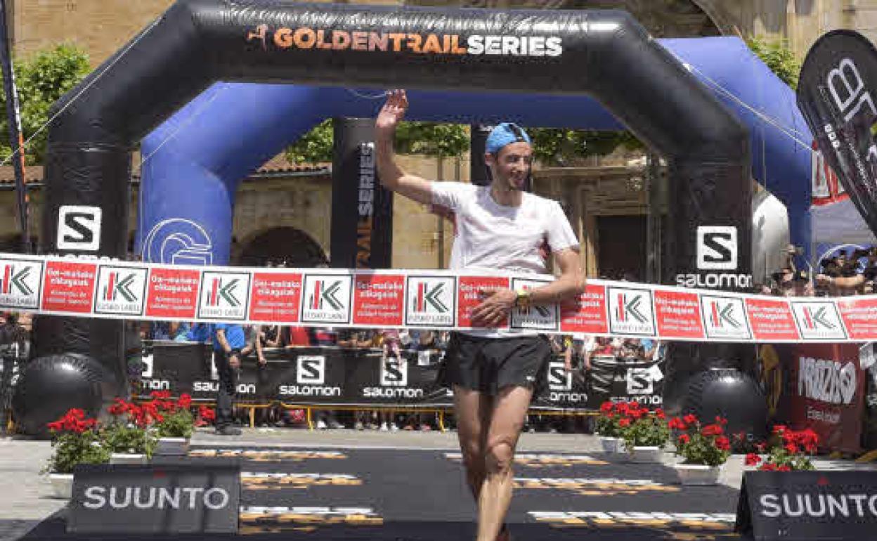 Kilian Jornet llega a la meta de Zegama en la edición de 2019. 
