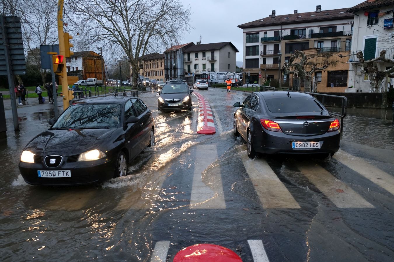 Fotos: Inundaciones en Behobia y otros puntos de Irun por el desbordamiento del Bidasoa