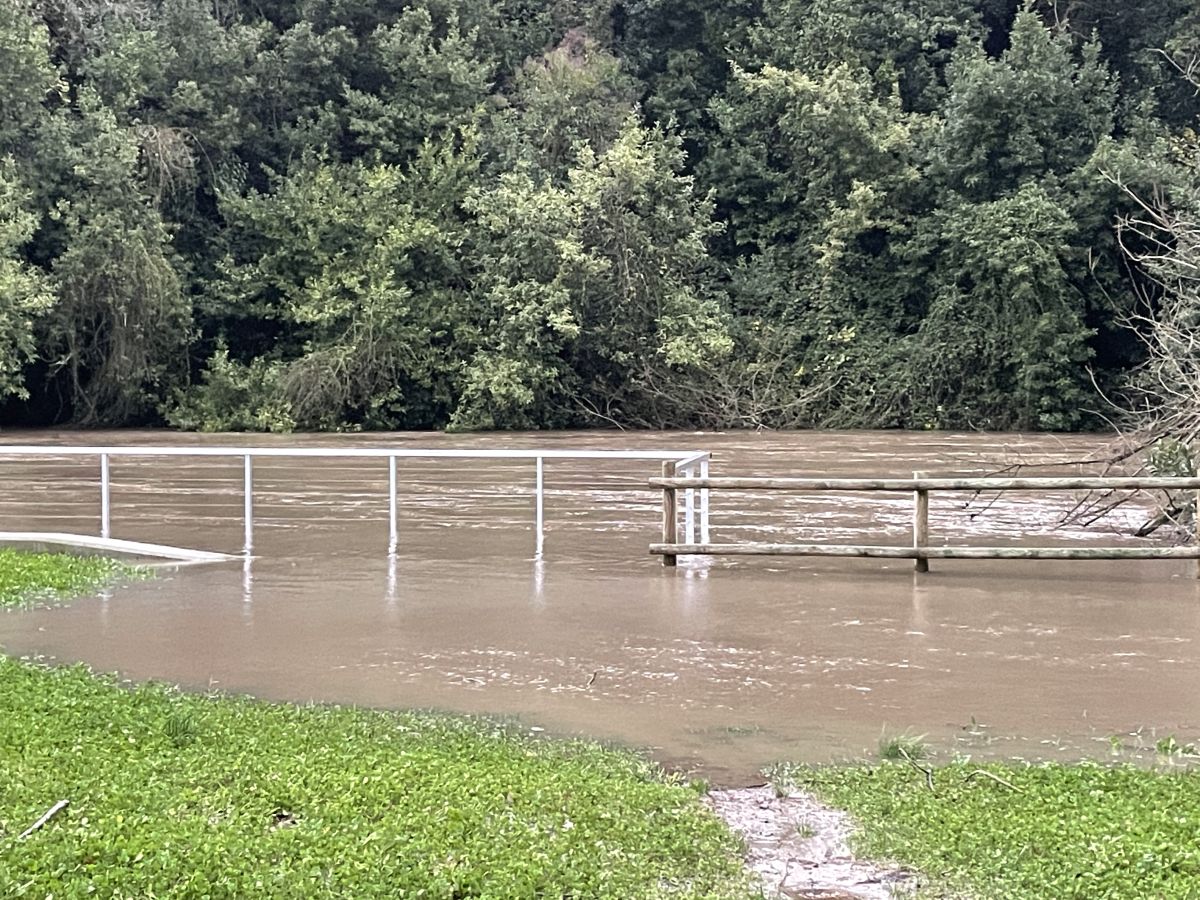 Fotos: Inundaciones en el barrio de Txomin por el desbordamiento del Urumea